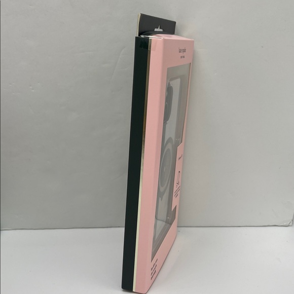Kate Spade Phone Case for iPhone 13
NWT - Picture 12 of 16